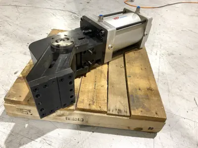 RC200.2-120V/LSPXPGX | VEP Automation  Pneumo-Hydraulic Swivel Unit RCM/RC.2 - Used