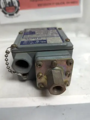 Used SQUARE D 9012 GAW-5 Miscellaneous Equipment (Electrical & Power) | Surplus Asset Holdings #1201844