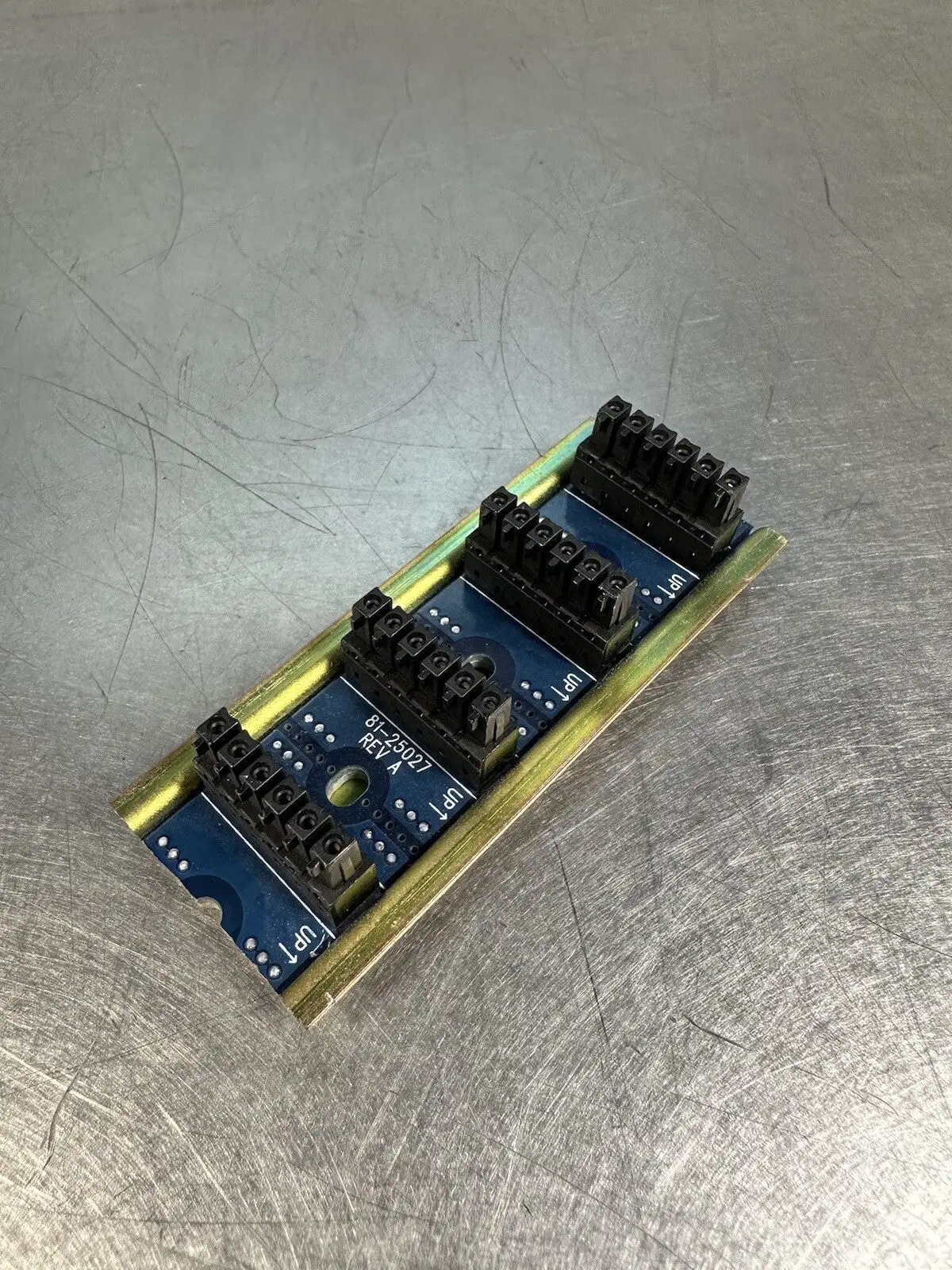 Eaton 812507 REV A 4 Position QCPort Backplane (BIN-1.4.2)