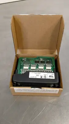 USED AutomationDirect D2-32TD1