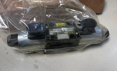 PARKER D1VW004CNJW HYDRAULIC SOLENOID