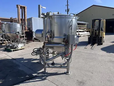 USED J.C. PARDO 200 GAL. DIRECT STEAM, HORIZONTAL AGITATION & SCRAPE SURFACE.
