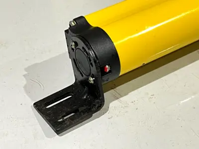 440L-R4J1760YD | Allen Bradley  Ser A Rev D GuardShield Safety Light Curtain - Used