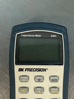 B&K Precision 830C - Dual Display Capacitance Meter (4.2.3)