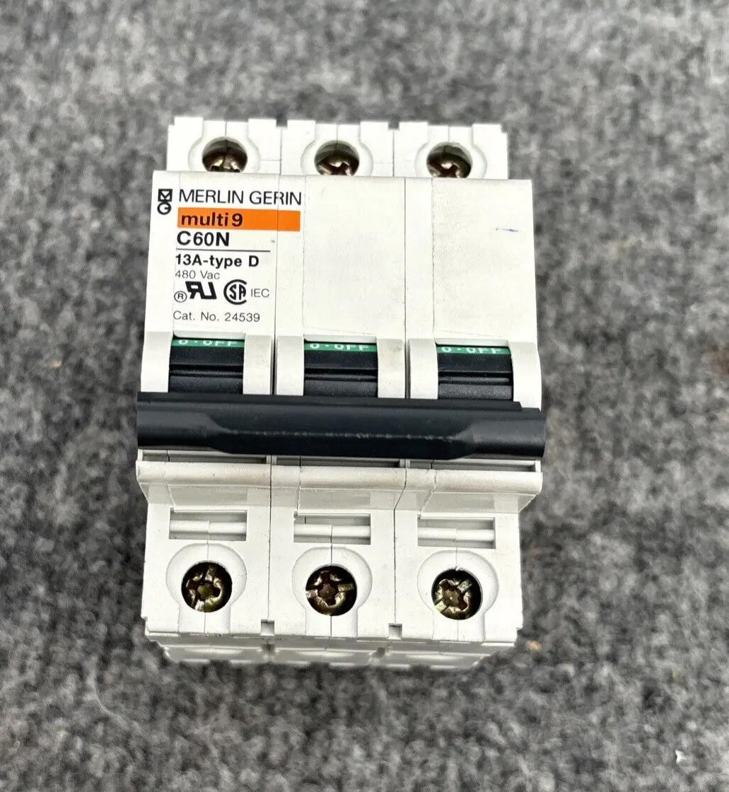 Used Merlin Gerin 24539 Circuit Breakers California US | Davliegogo LLC #1708044