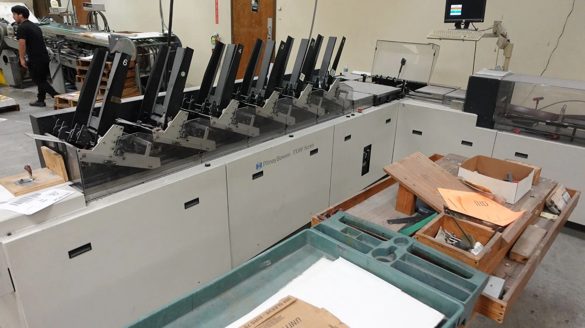USED PITNEY BOWES FlowMaster FX10F Inserter