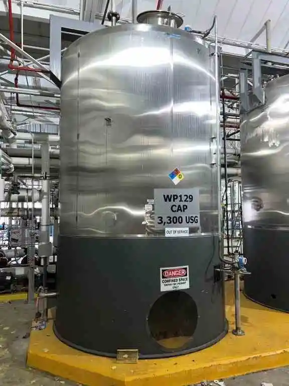 3300 gallon stainless steel tank