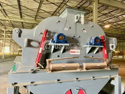 USED SCHUTTE 250HP HAMMERMILL