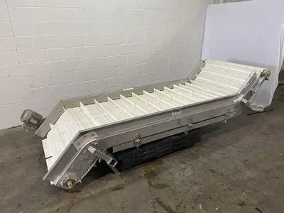 VWM Z-Style Flighted Conveyor