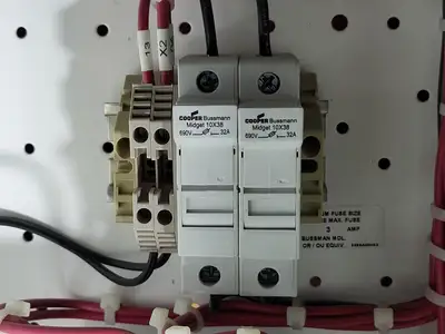 Used EATON SVX015A1-5A4N1 Switchgears British Columbia CA | Lenmark #240186
