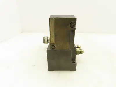 ROSS W6576A3401 Pneumatic Solenoid Spool Valves W/Base 2 Position 120V Coil