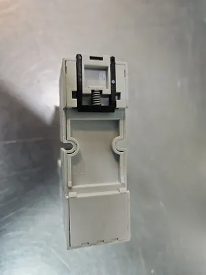 Allen-Bradley 700-HN104. Relay Module Base Loc 4E-6