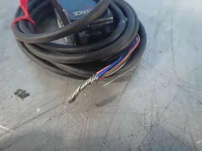 NEW KEYENCE CZV21A