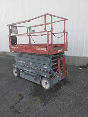 USED 2015 Skyjack SJ4632