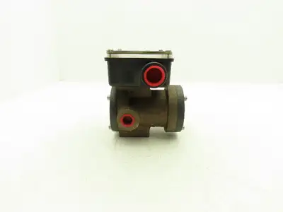 UFM WP2GLM-4U-A1WL-1.5D Flow Meter Monitor 1/2" NPT Port 2 GPM 3 Wire Switch