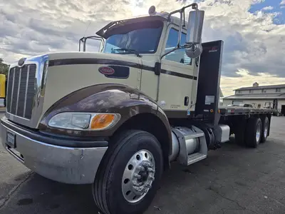 USED 2017 PETERBILT 348