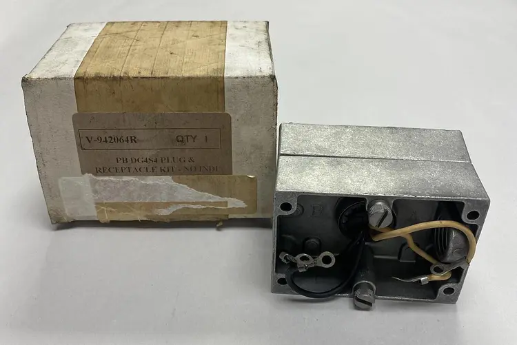 New | in-Stock VICKERS 942064 Misc Electrical & Power Parts Ohio US | Surplus Asset Holdings #1233884