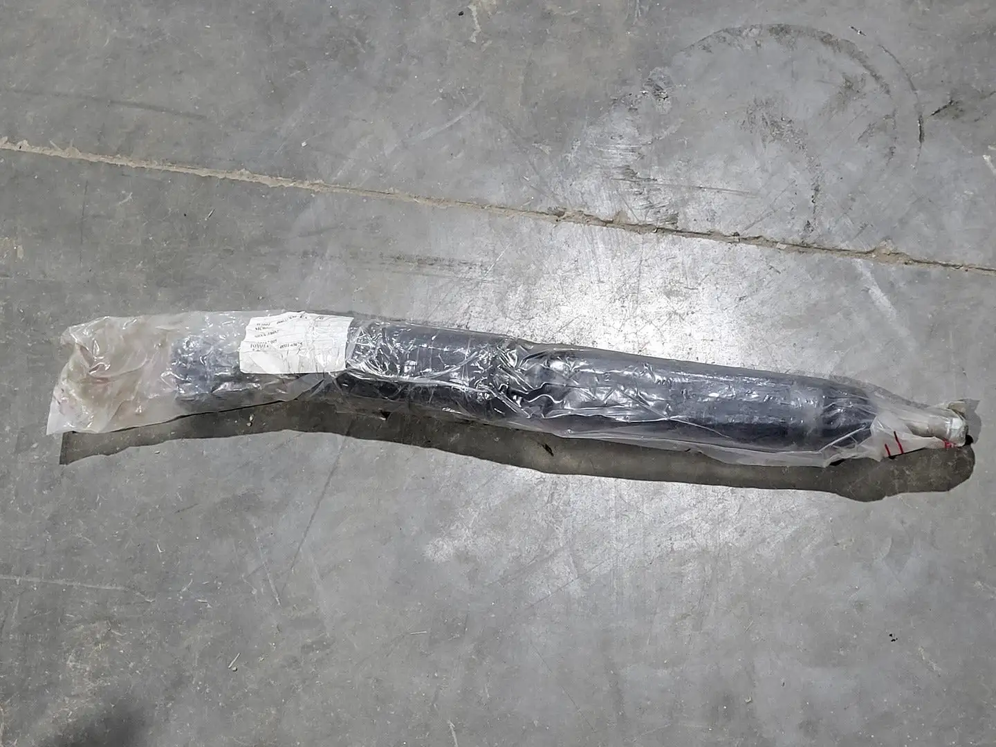 NEW TOYOTA 48511-69675