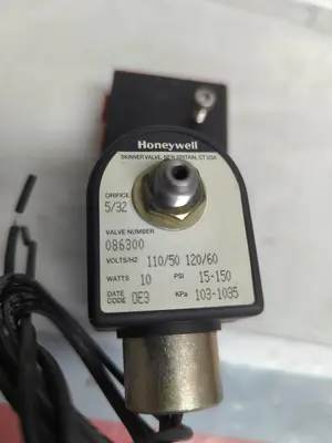Used HONEYWELL 086300 Solenoid Valves Ohio US | Surplus Asset Holdings #1243451