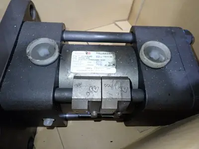 USED 2010 TOYO 1FA100C140R25ABDA0D