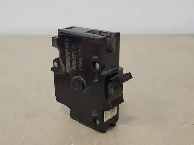 30 Amp, 1 Pole, 120/240 volts Circuit Breaker