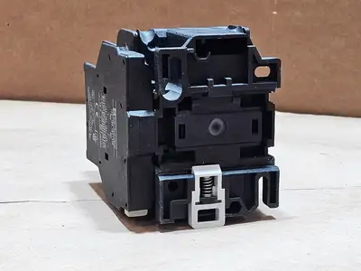 Used TELEMECANIQUE TC1D3210 Switchgears British Columbia CA | Lenmark #1438449