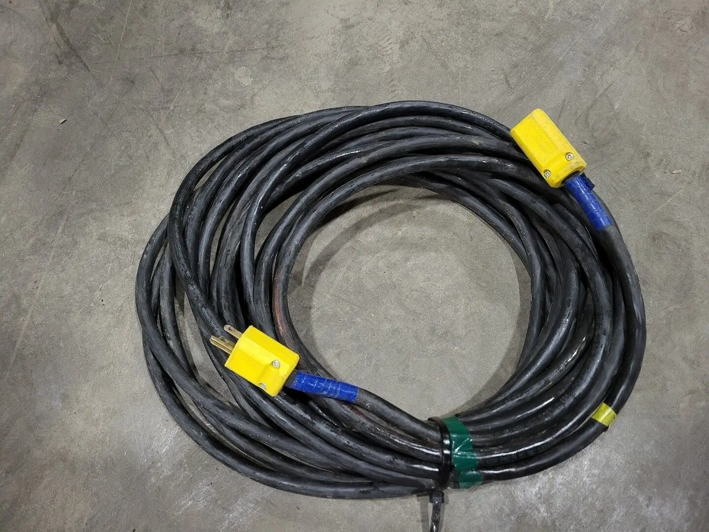 60 ft SOOW Power Extension Cord 14/3 AWG 15A 125V