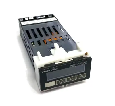 USED OMRON DIGITAL TEMPERATURE CONTROLLER