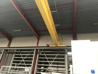 USED DEMAG 3,2 TON X 21 000 MM