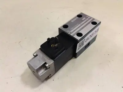 USED BOSCH 0 810 090 240