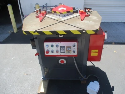 USED AMADA CS-220