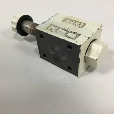 USED YUKEN DSG-01-2B2-D24-N1-50326