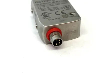 USED KEYENCE SELF-CONTAINED CMOS LASER SENSOR, RECTANGULAR M8 CONN. 500MM