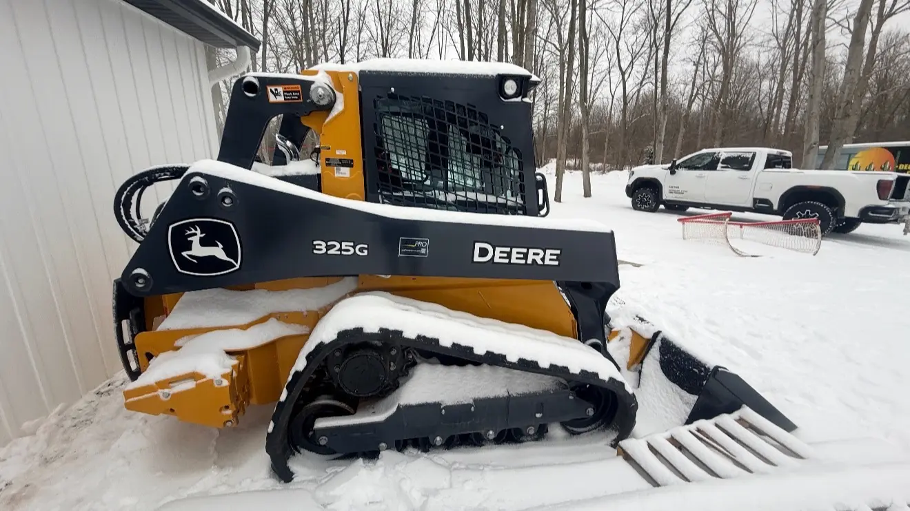 USED 2025 Deere 325G