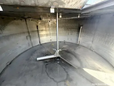 Used 1,250 Gallon 304 Stainless Steel Vertical Mix Tank – Dual Turbine Agitator,