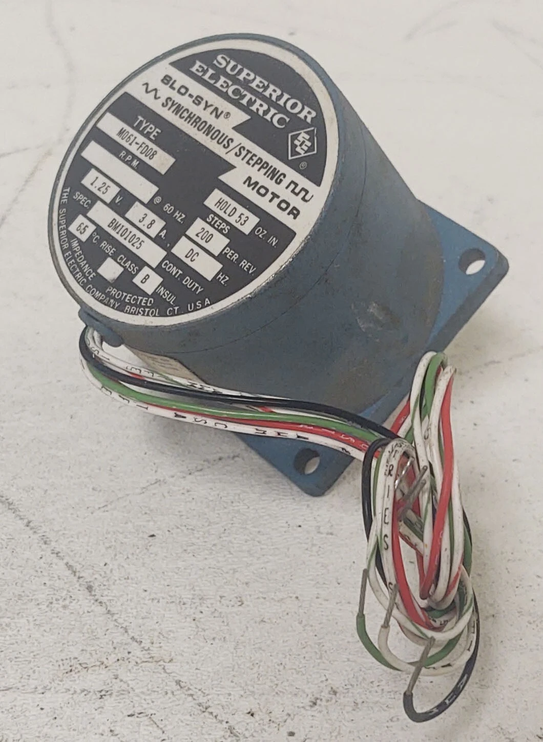 NEW Superior Electric M061-FD08
