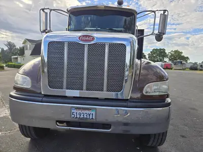 USED 2017 PETERBILT 348