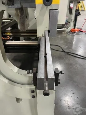 Used 2007 ACCURPRESS 71008 Press Brakes Florida US | Southern Fabricating Machinery Sales, Inc. #1506280