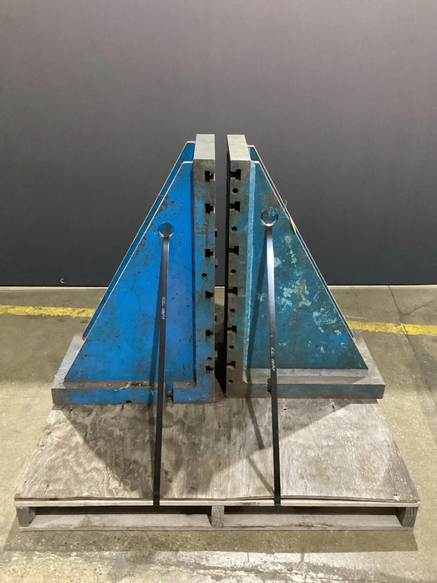 Used -- UNSPECIFIED -- ANGLE PLATES Angle Plates Michigan US | iGAM Industrial Marketplace #1490108