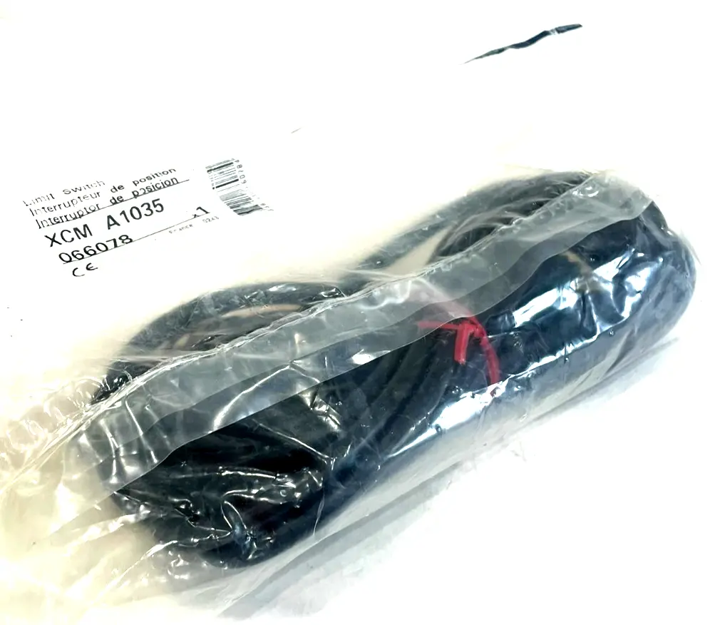 NEW TELEMECANIQUE XCMA-1035 LIMIT SWITCH XCMA1035
