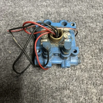 Used Skinner V933-DB2100 Solenoid Valves California US | Davliegogo LLC #1705554