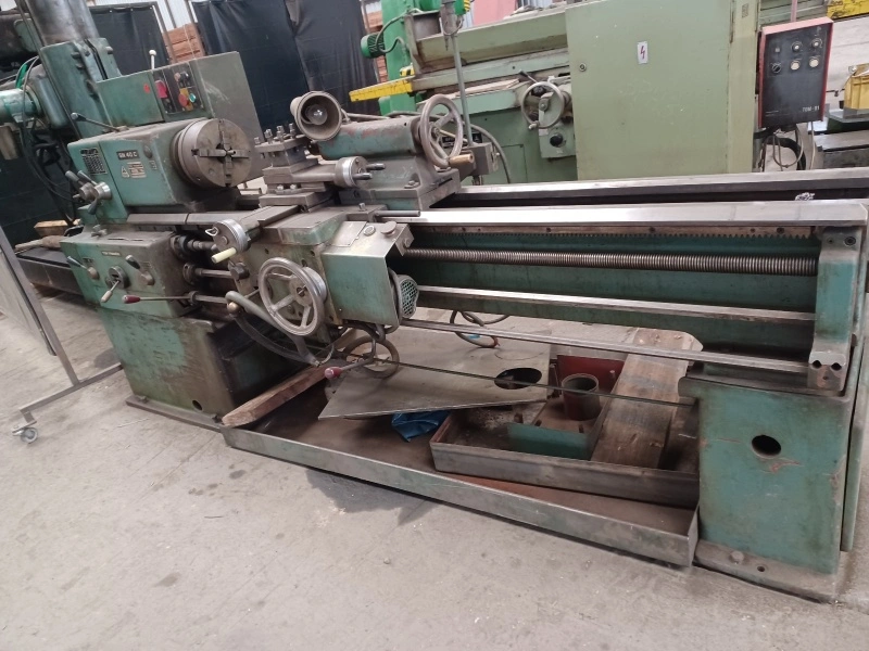 TOS TRENCIN Centre Lathe, in good used condition