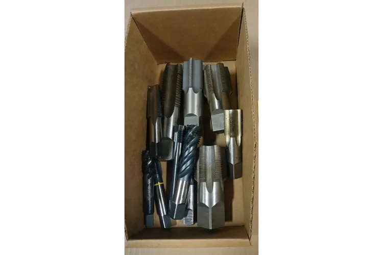 Used _UNKNOWN_ _UNKNOWN_ Taps & Dies Ohio US | Thompson Auctioneers #1547380