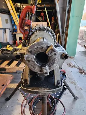 USED 1975 RIDGID 300
