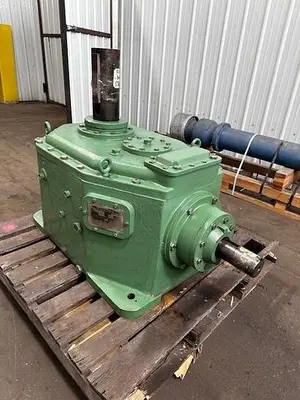 Amarillo 1712.5   Right Angle Double Reduction Cooling Tower Gearbox   Ratio 14.1