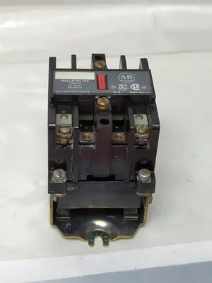 Used ALLEN-BRADLEY 700-N200A1 Miscellaneous Equipment (Electrical & Power) Ohio US | Surplus Asset Holdings #1240387