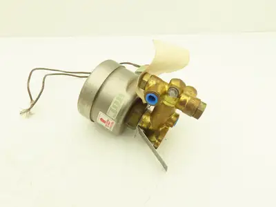 Asco Red Hat 206 381 3RF Pneumatic Brass Solenoid Valve 1/2"NPT 125VDC 150PSI