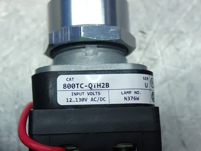New | in-Stock ALLEN BRADLEY 800TCQTH2B Light Source Equipment Ohio US | HGR 24 #907539