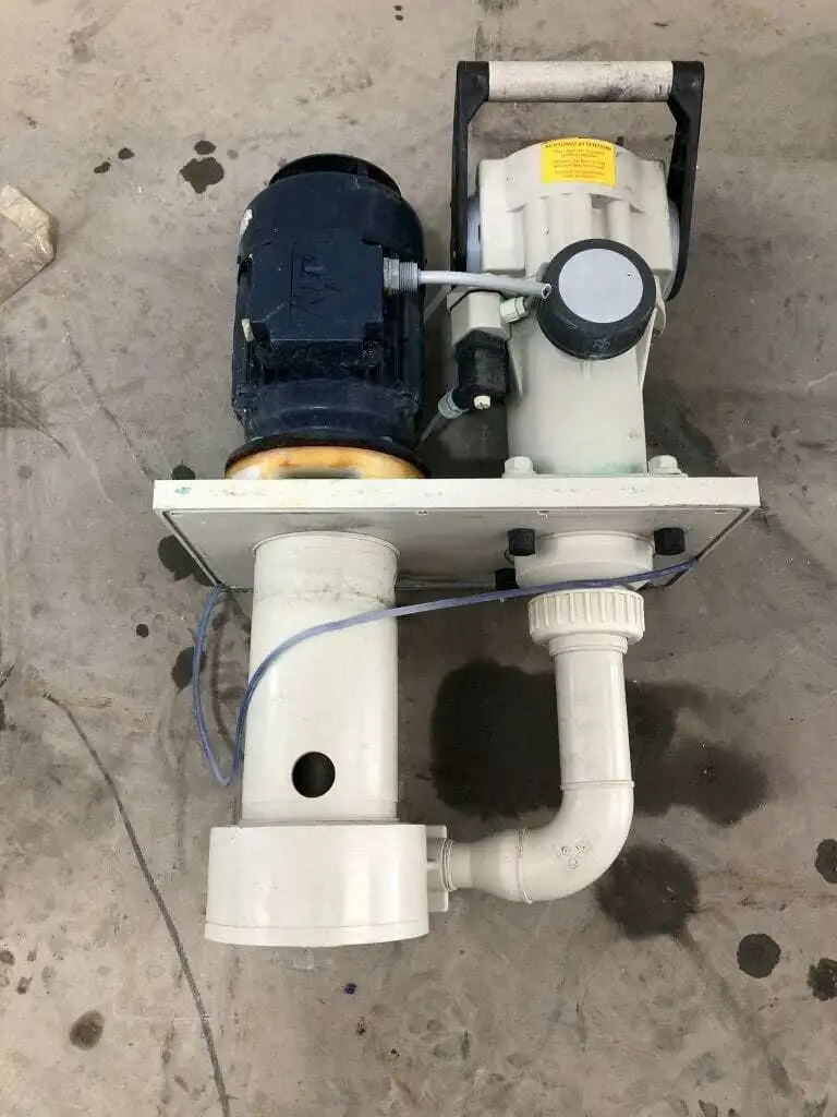 AV Stubbe ETLB 25-125 0.9kW PP Sealless Immersion Pump w/ 3460RPM 3PH 3.5m/h