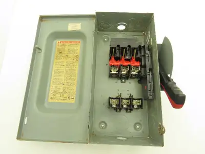 Square D H362 Heavy Duty Fused Safety Disconnect Switch 60A 600VAC Series F05